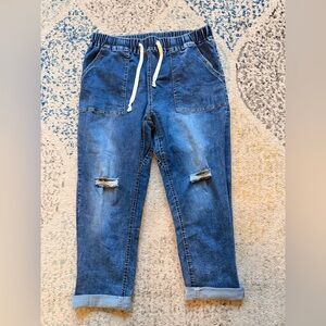 Women’s Distressed Boyfriend Style Denim Jeans